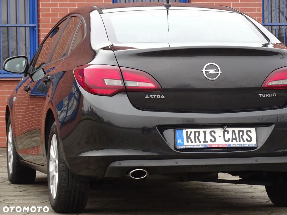 Opel Astra 1.4 T Executive - 13