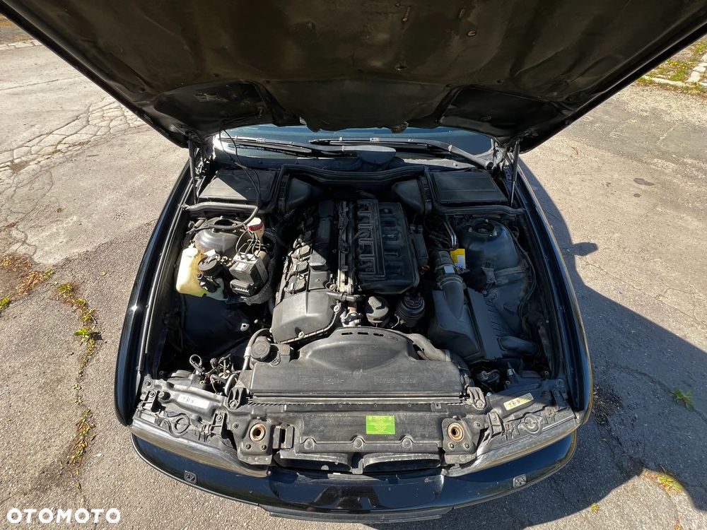 BMW Seria 5 525i - 11