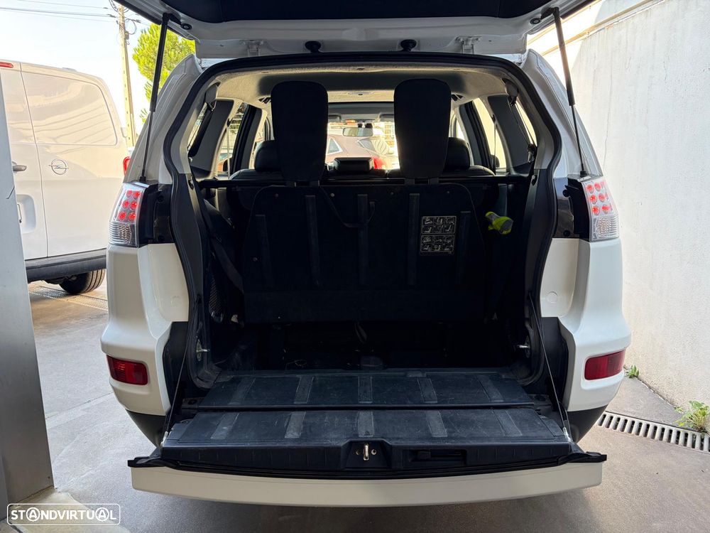 Mitsubishi Outlander 2.2 DI-D Instyle 2 Aut. 4WD - 24