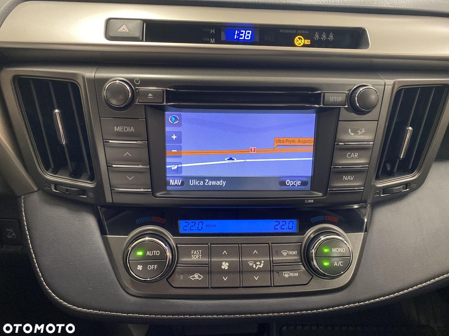Toyota RAV4 - 16