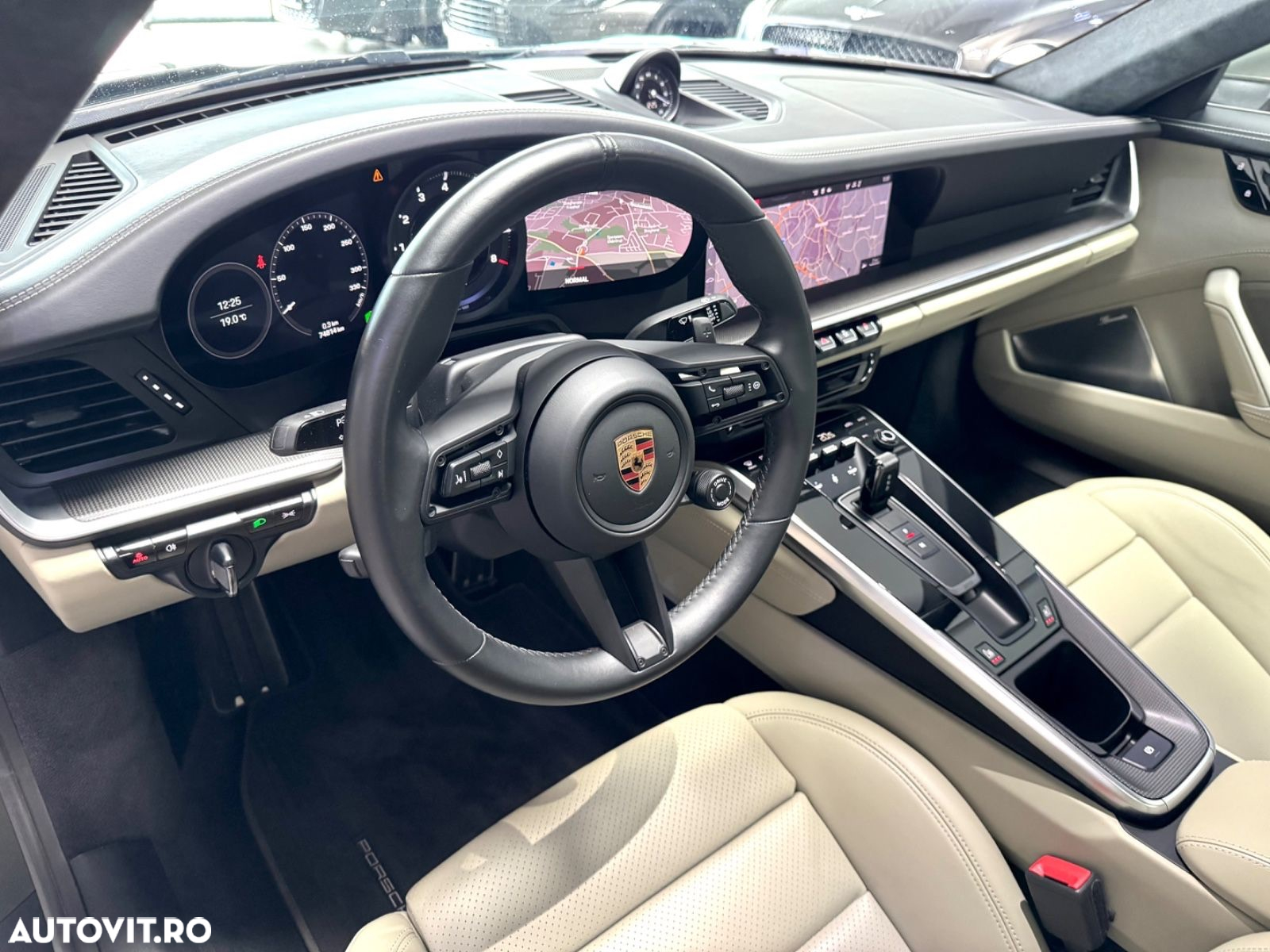 Porsche 911 Carrera 4S - 12