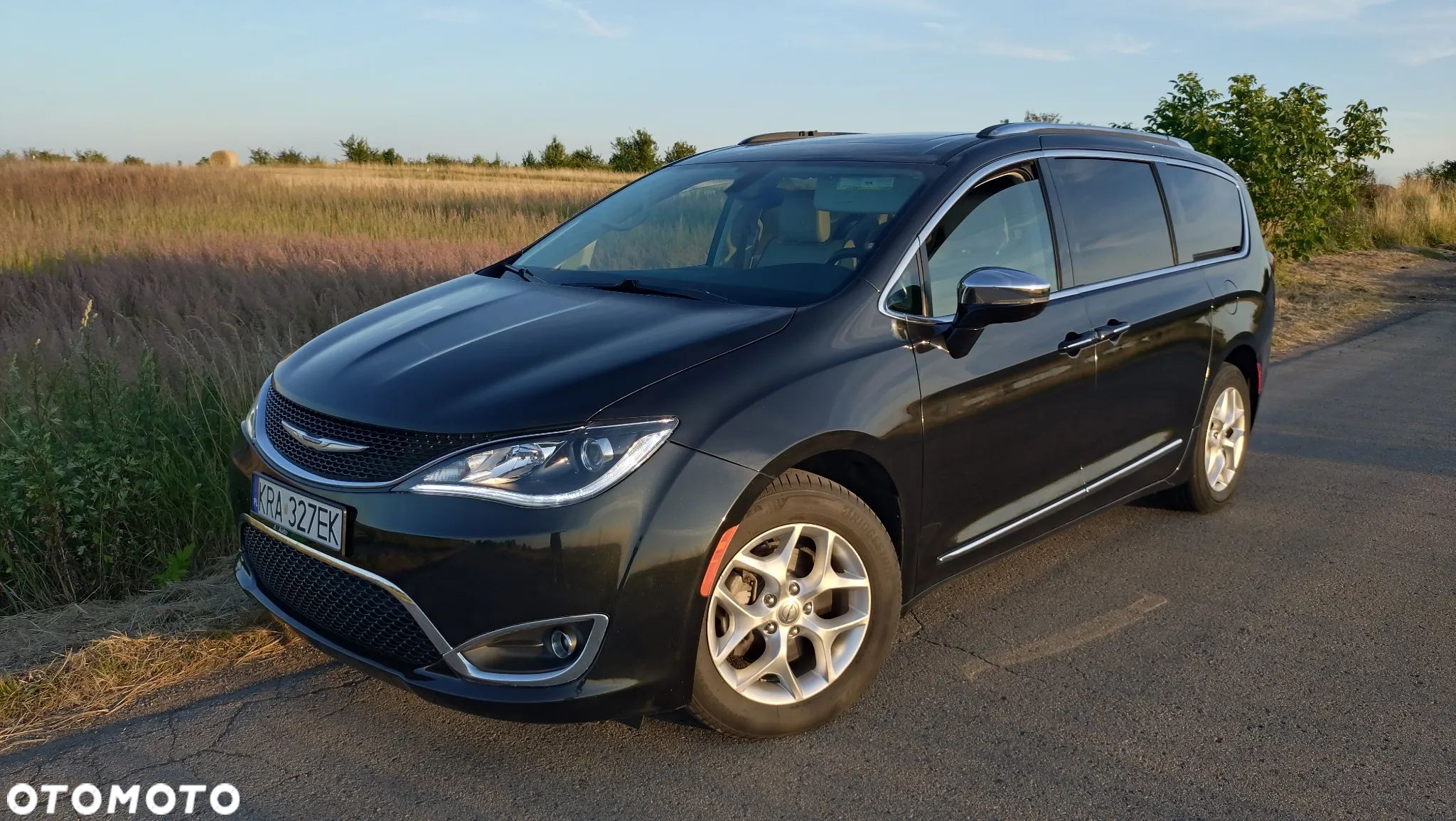 Chrysler Pacifica - 1