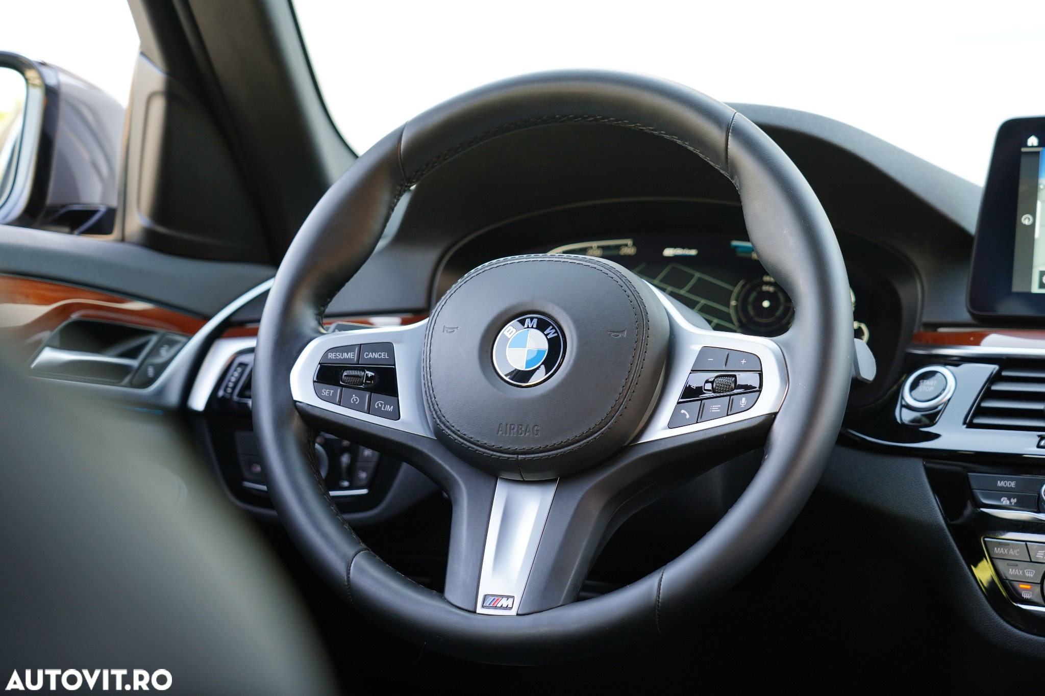 BMW Seria 5 530e Aut. M Sport Edition - 30