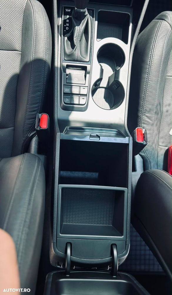 Hyundai Tucson 2.0 CRDI 4WD 6AT Luxury+ - 8