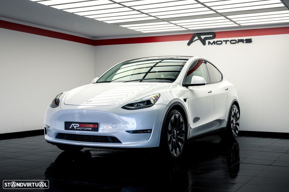 Tesla Model Y Performance Dual Motor AWD - 10