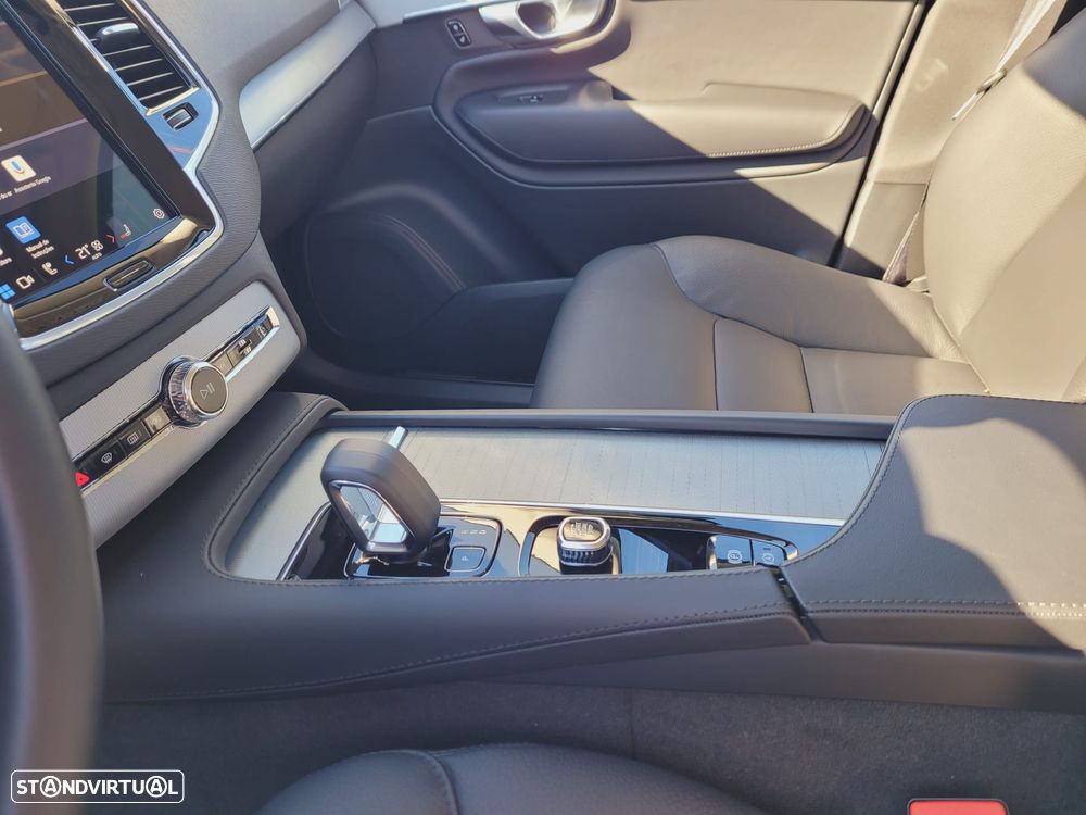 Volvo XC 90 T8 AWD Recharge Core - 19