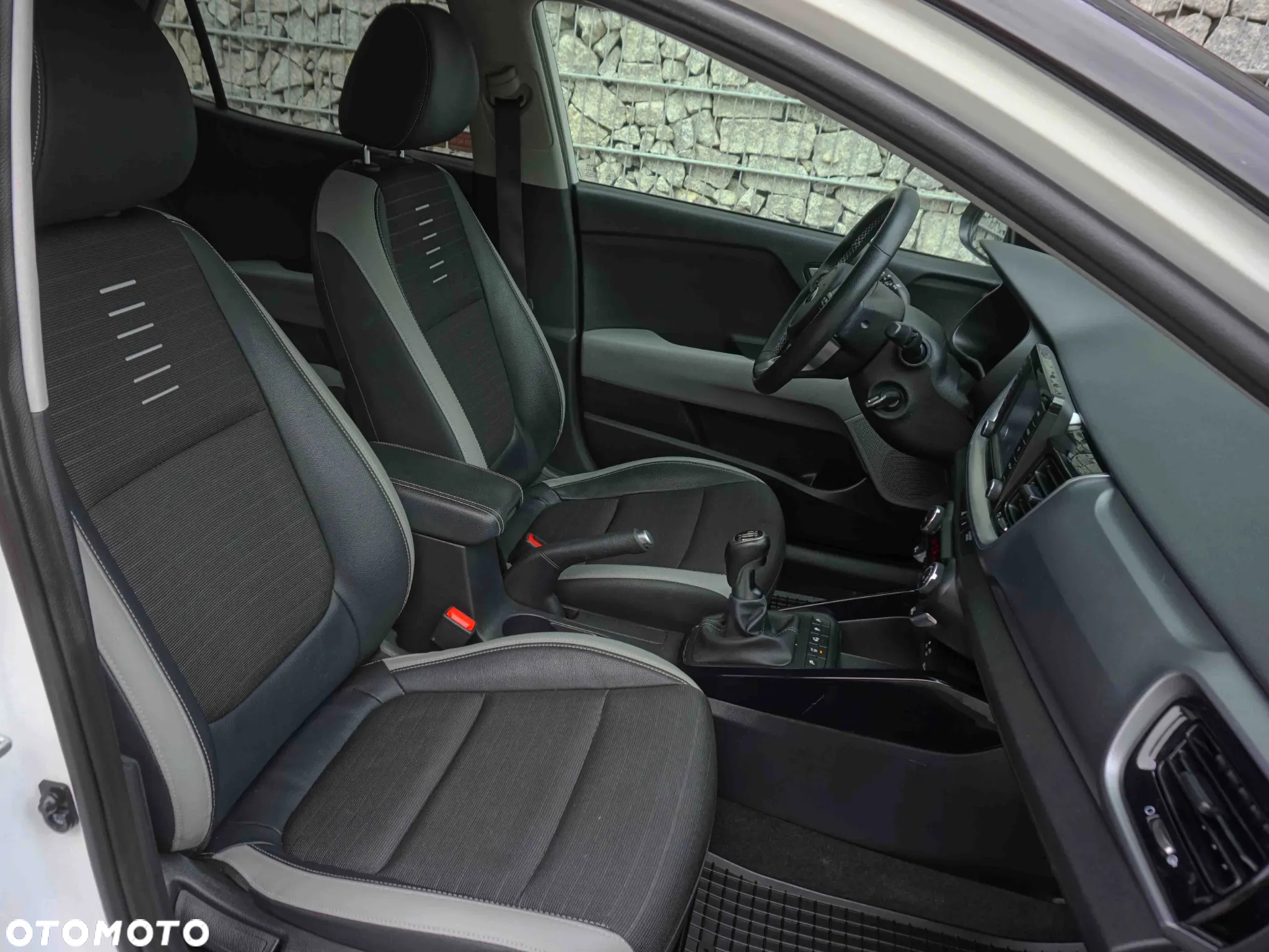 Kia Stonic 1.0 T-GDI L - 16