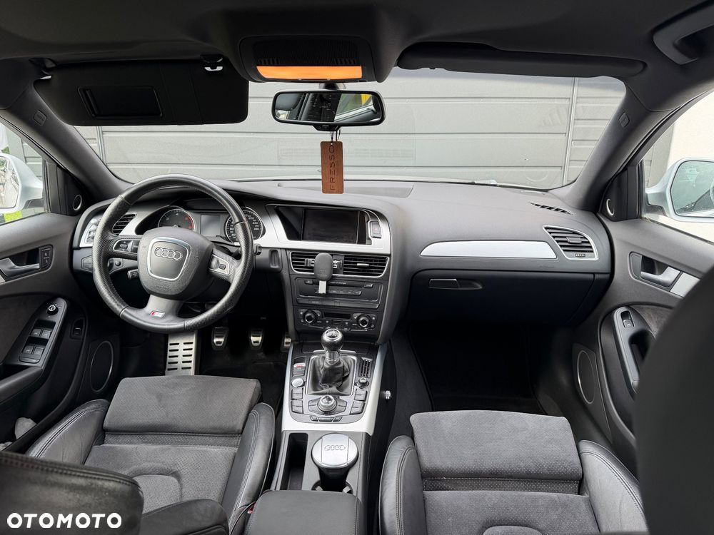 Audi A4 Limousine - 19