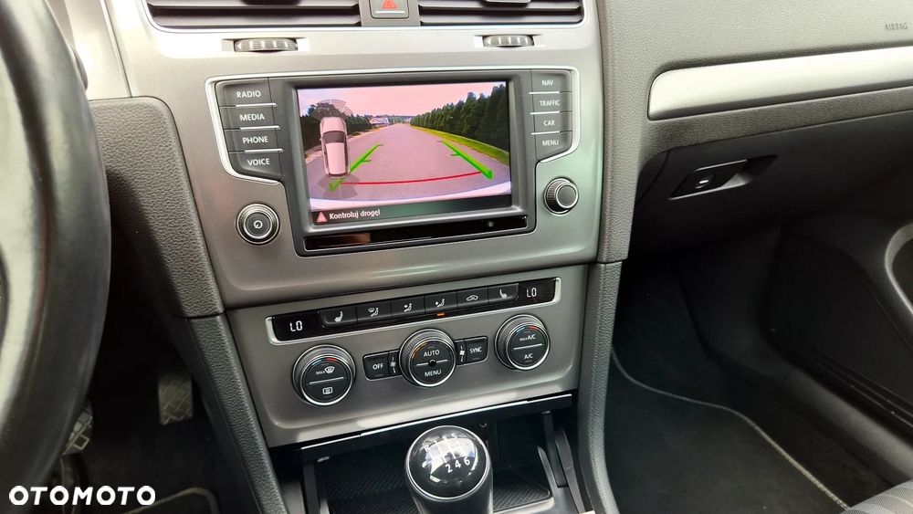Volkswagen Golf 1.2 TSI BlueMotion Technology Lounge - 33