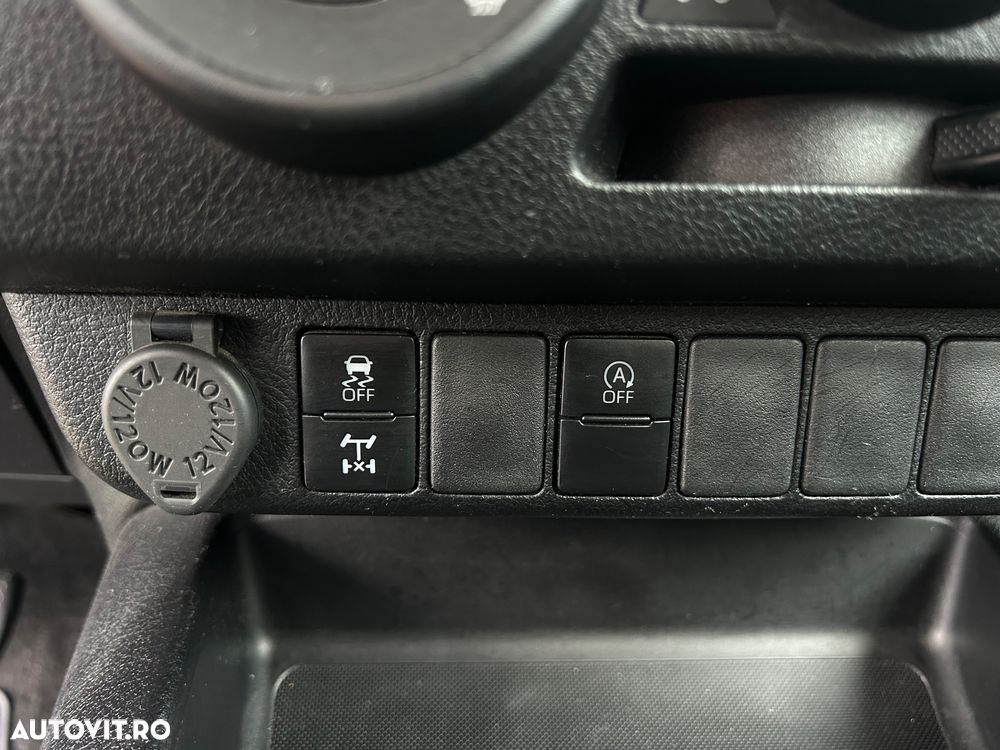 Toyota Hilux 2.4D 150CP 4x4 Double Cab 6MT Style - 32