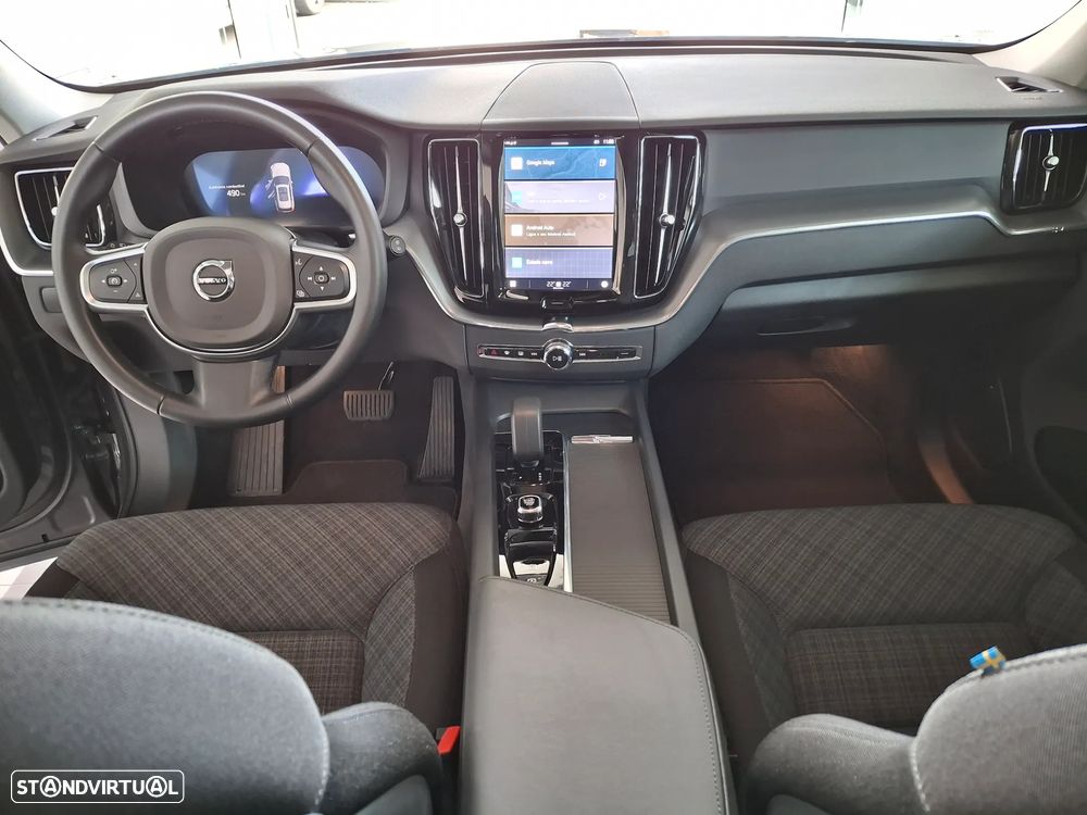 Volvo XC 60 2.0 T6 PHEV Core AWD - 16