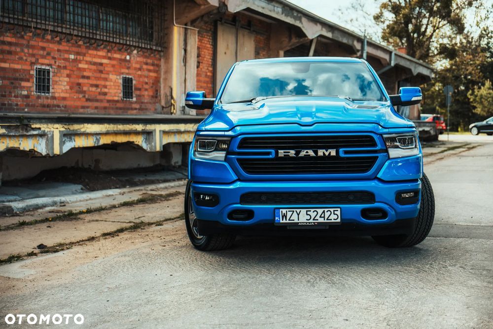 RAM 1500 Crew Cab Laramie - 3