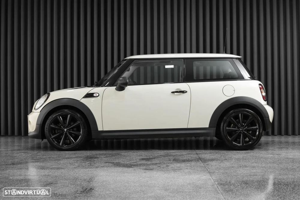 MINI 3 Portas One D - 3