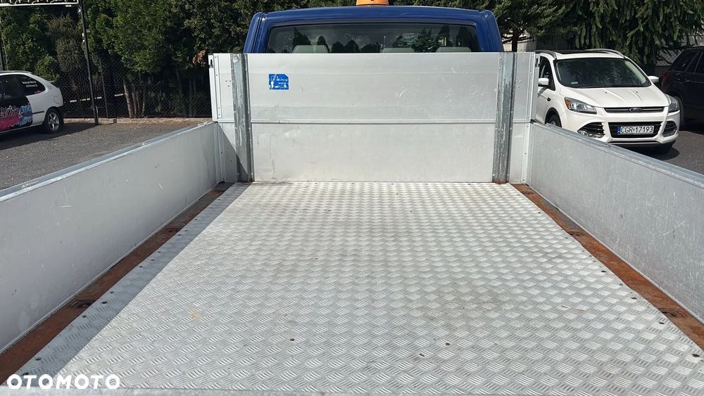 Volkswagen Transporter T5 - 10