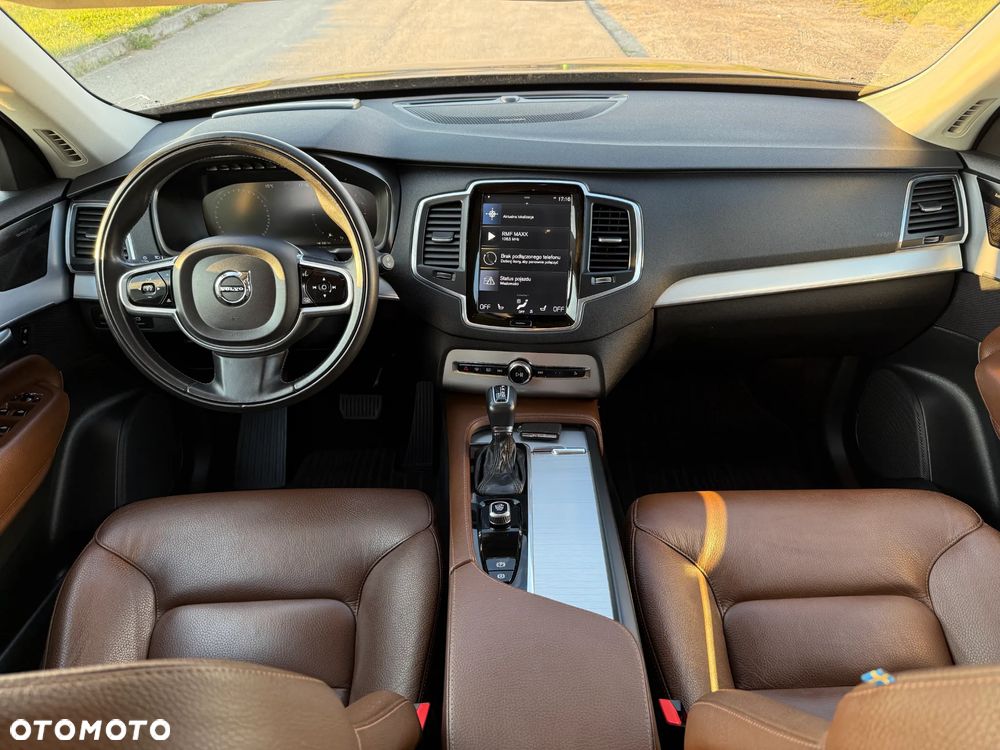 Volvo XC 90 D5 SCR AWD Momentum - 17