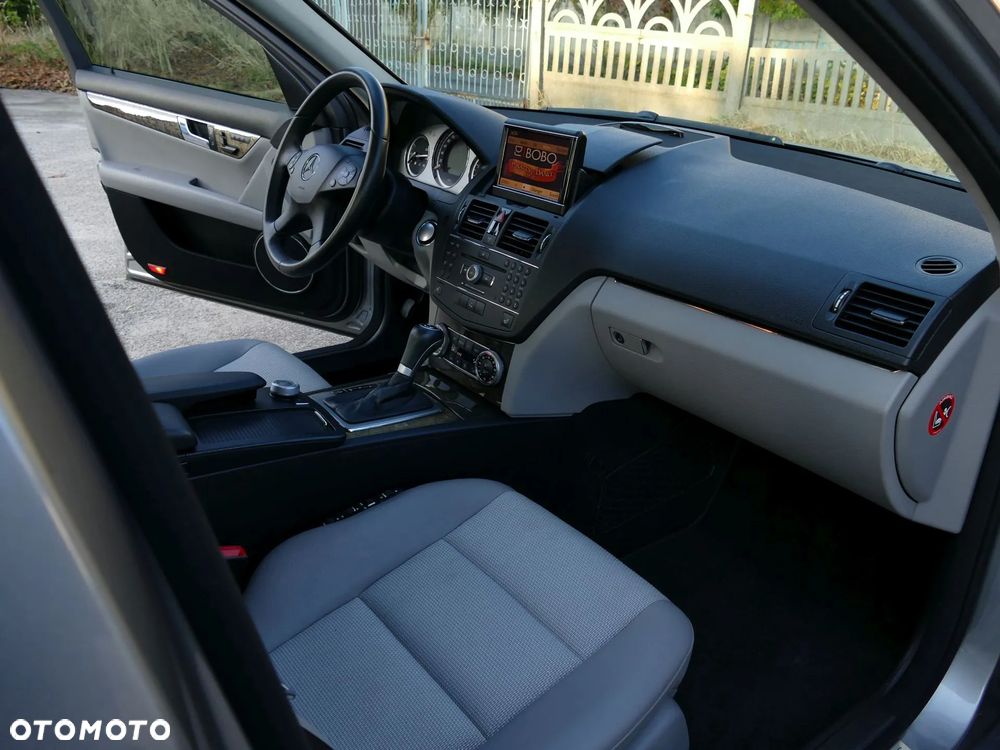 Mercedes-Benz Klasa C 350 4Matic 7G-TRONIC Avantgarde - 22