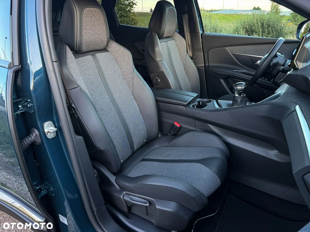 Peugeot 3008 1.2 PureTech Allure Pack S&S - 31