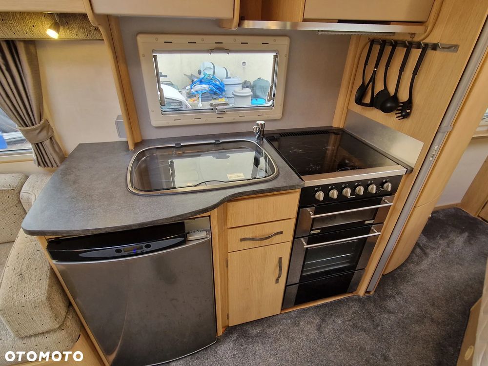 Coachman Pastiche - 11