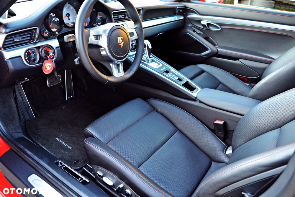 Porsche 911 Carrera S PDK - 20