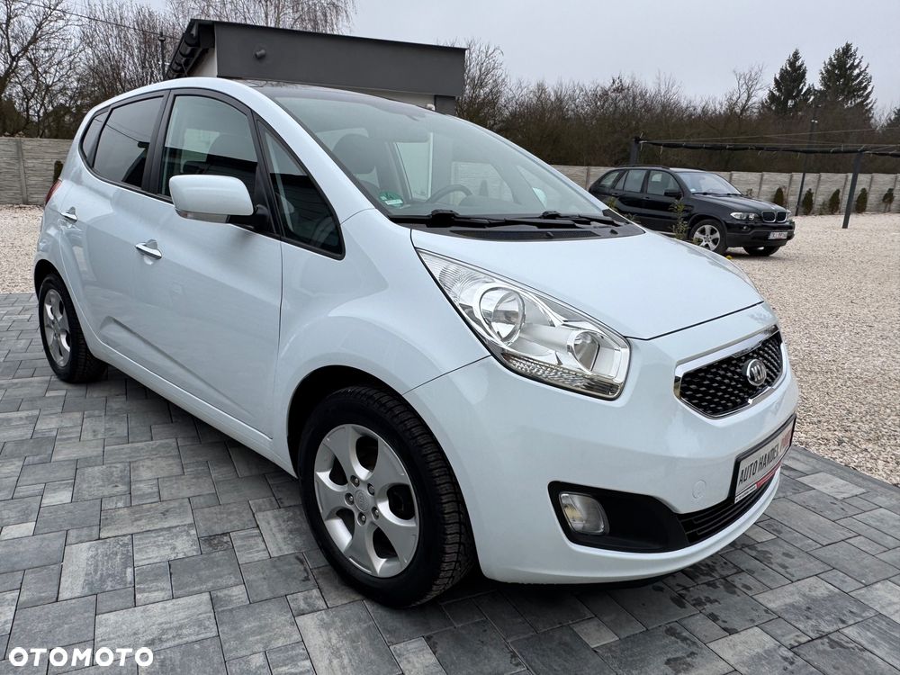 Kia Venga 1.4 CVVT UEFA EURO 2016 - 4