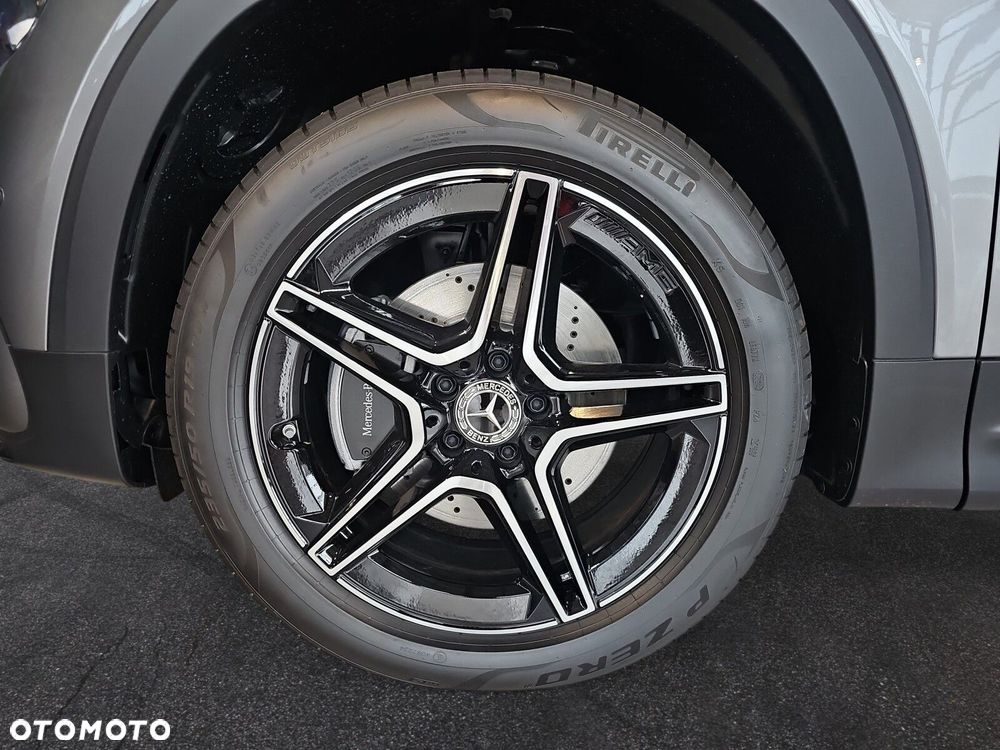 Mercedes-Benz GLB - 9