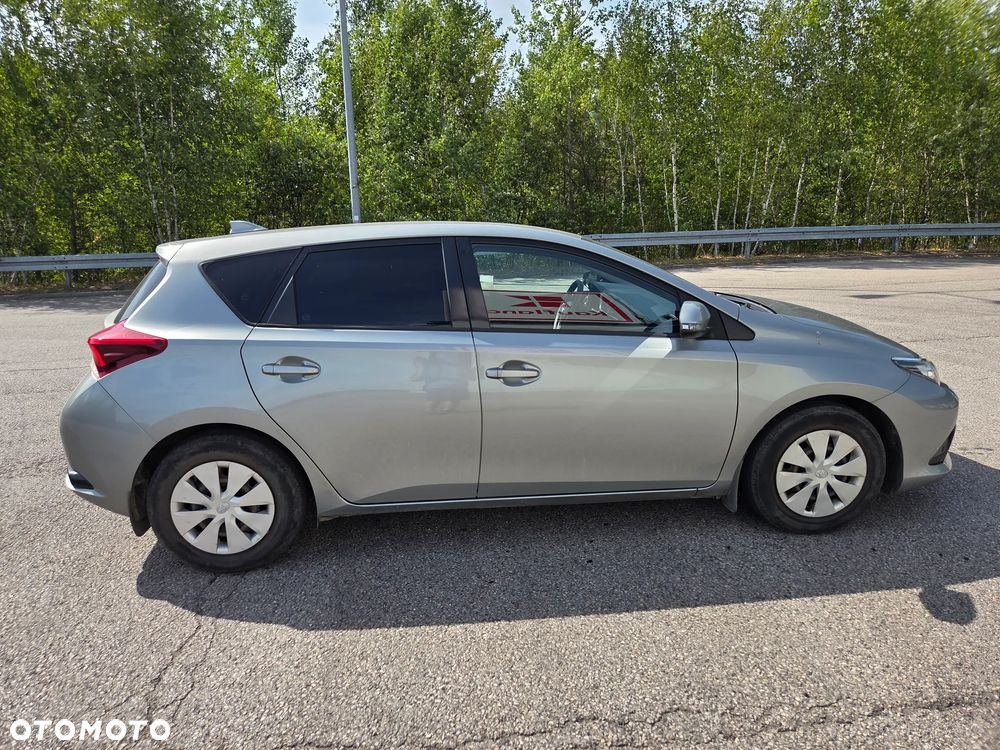 Toyota Auris 1.33 VVT-i Active - 3