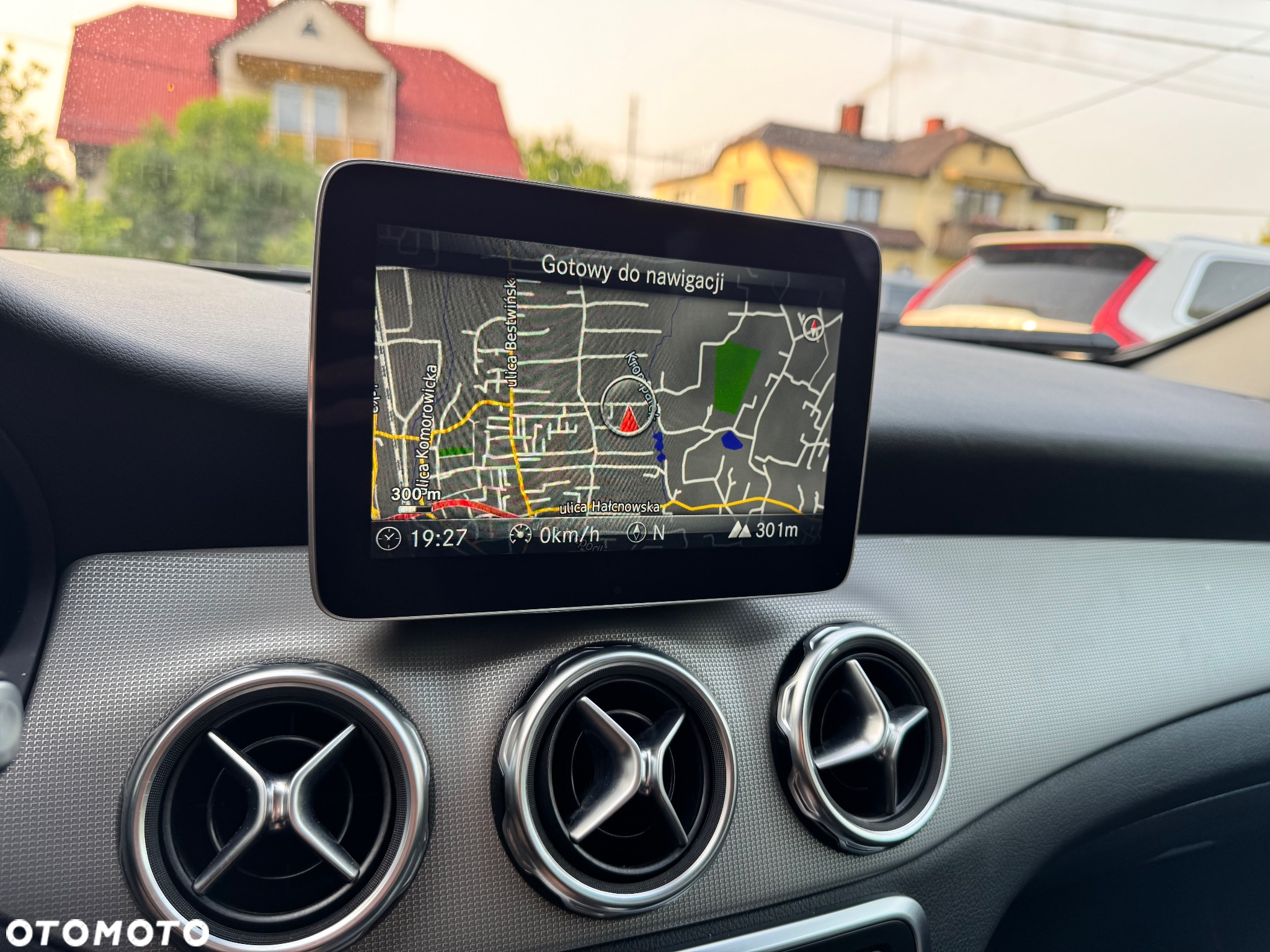 Mercedes-Benz GLA 180 7G-DCT UrbanStyle Edition - 37