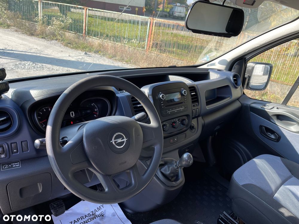 Opel Vivaro - 11