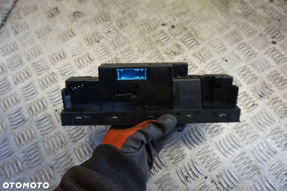 PANEL KLIMATYZACJI NAWIEWU 5 E39 8377546 BMW 1995-2000 - 2