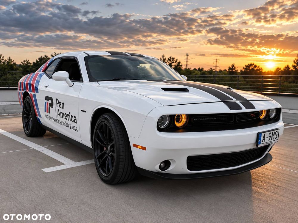 Dodge Challenger 5.7 R/T - 2
