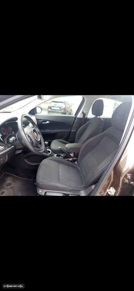 Fiat Tipo 1.3 M-Jet Lounge J17 - 19