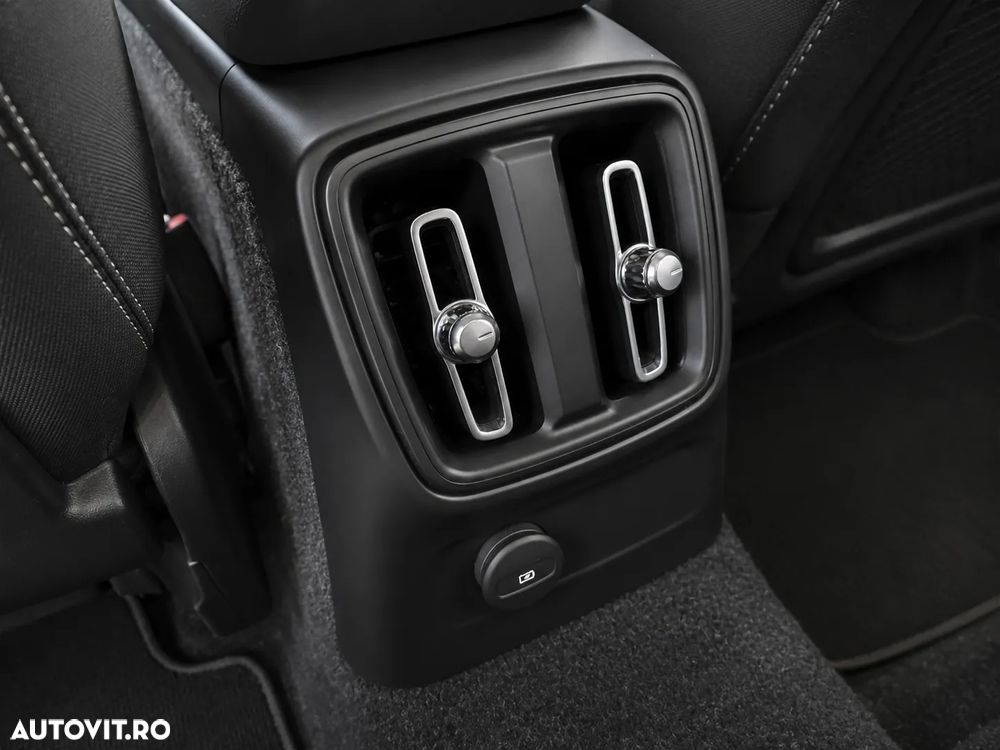 Volvo XC 40 T5 Recharge DKG Plus Bright - 14
