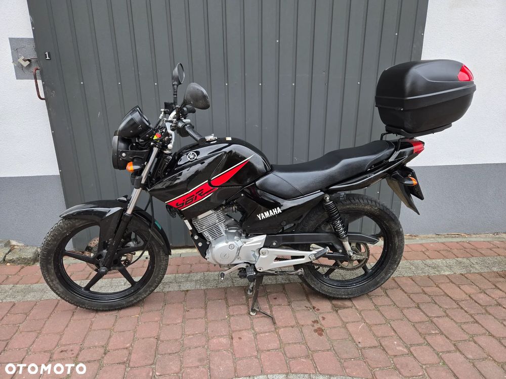 Yamaha YBR - 9
