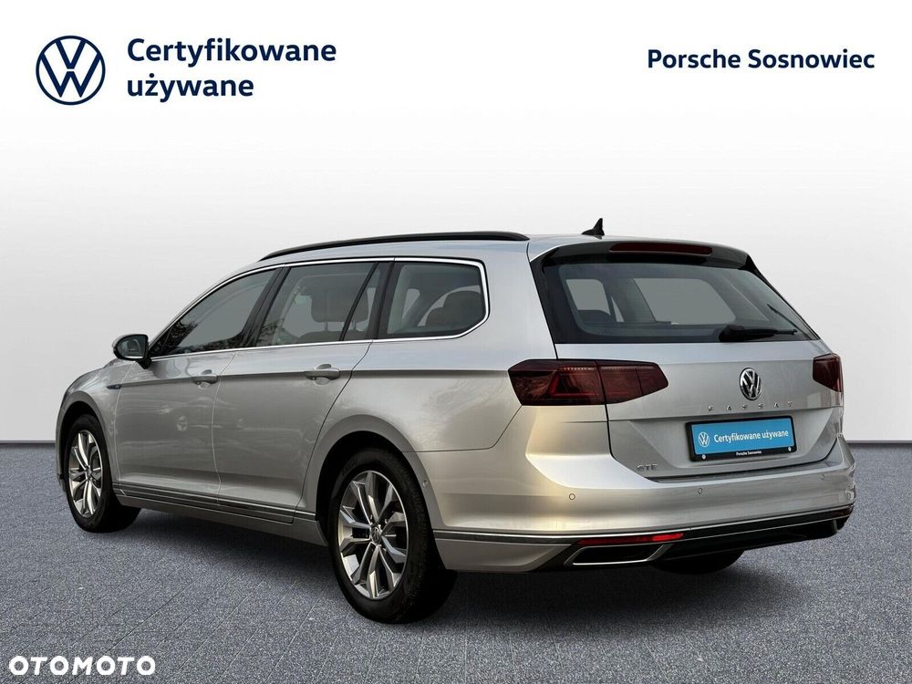 Volkswagen Passat - 4