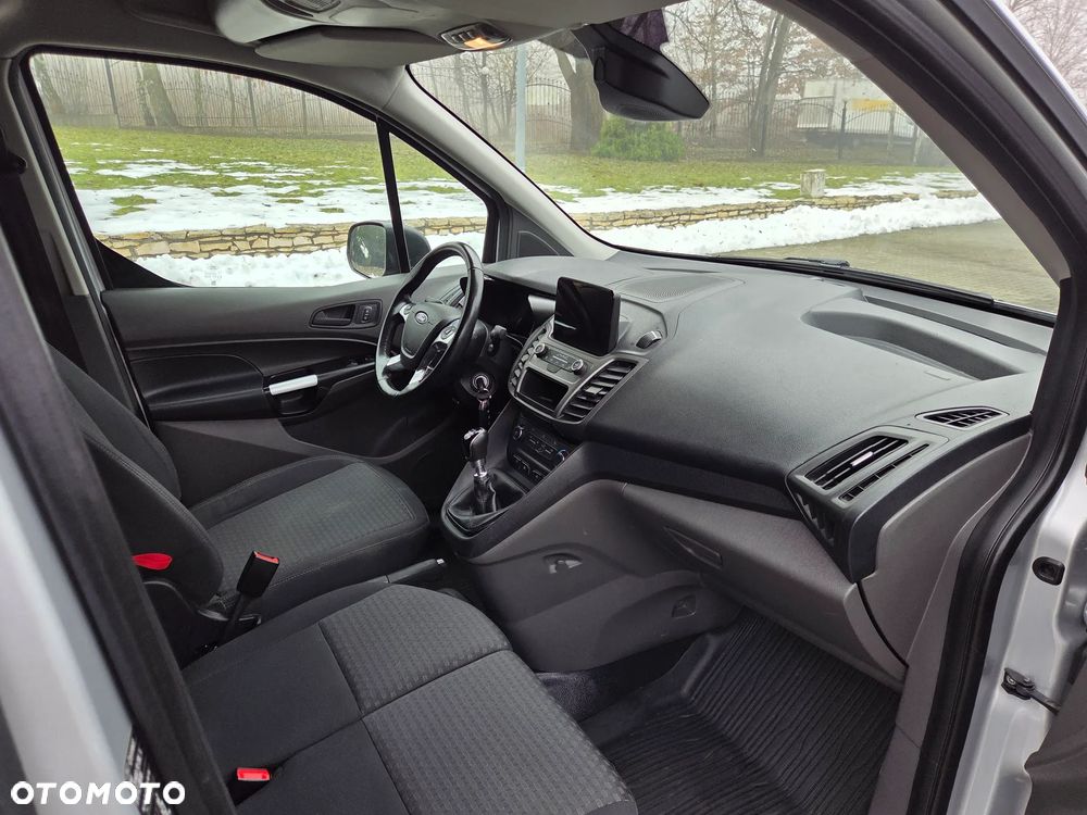 Ford Transit Connect - 15