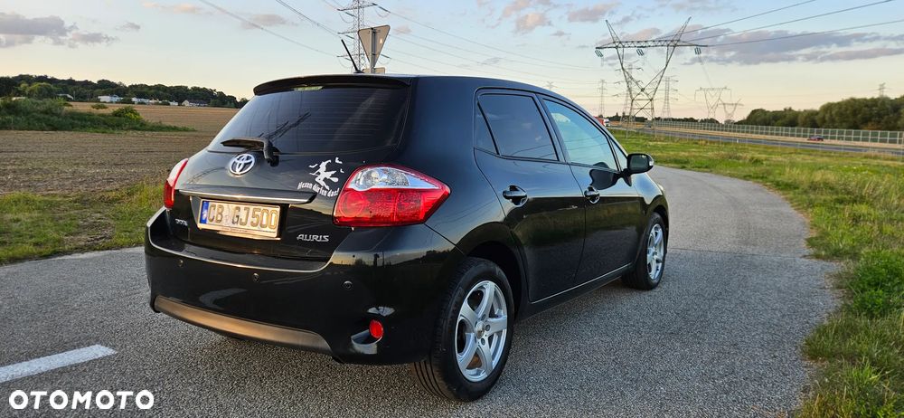 Toyota Auris 1.6 Valvematic Executive - 4