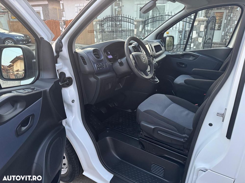 Opel Vivaro - 9