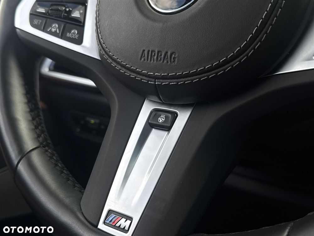 BMW X5 M50i - 12