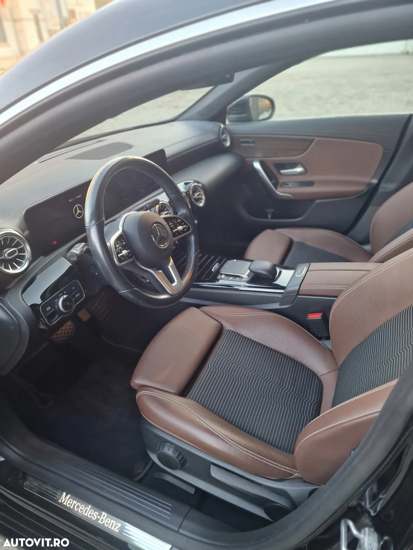 Mercedes-Benz CLA 220 4Matic 7G-DCT AMG Line - 10