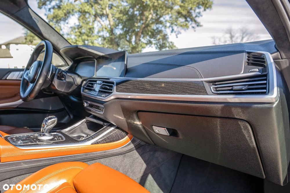 BMW X7 xDrive40i - 23