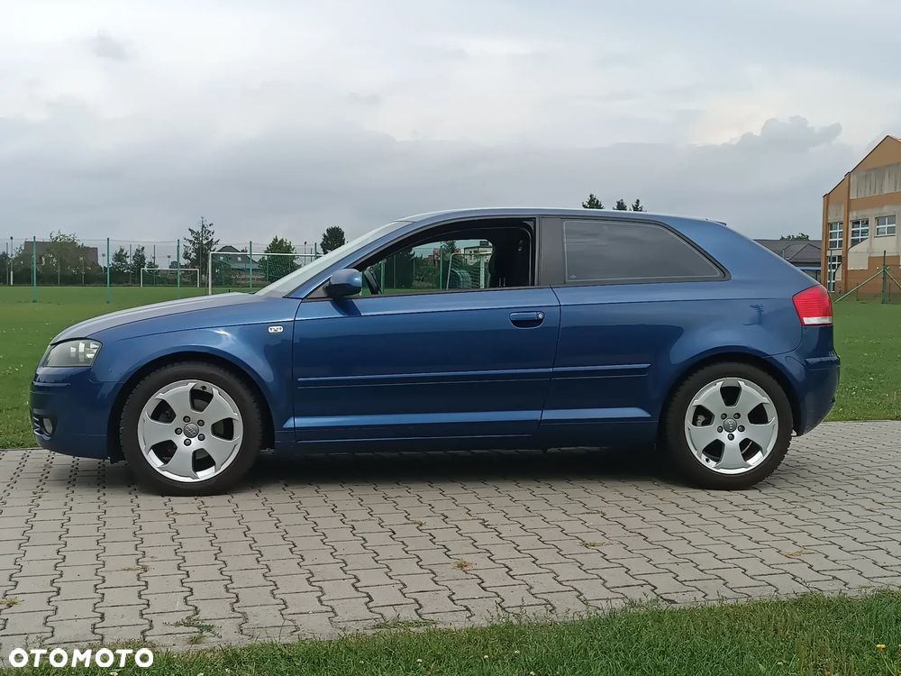 Audi A3 3-drzwiowe 1.6 Attraction - 9