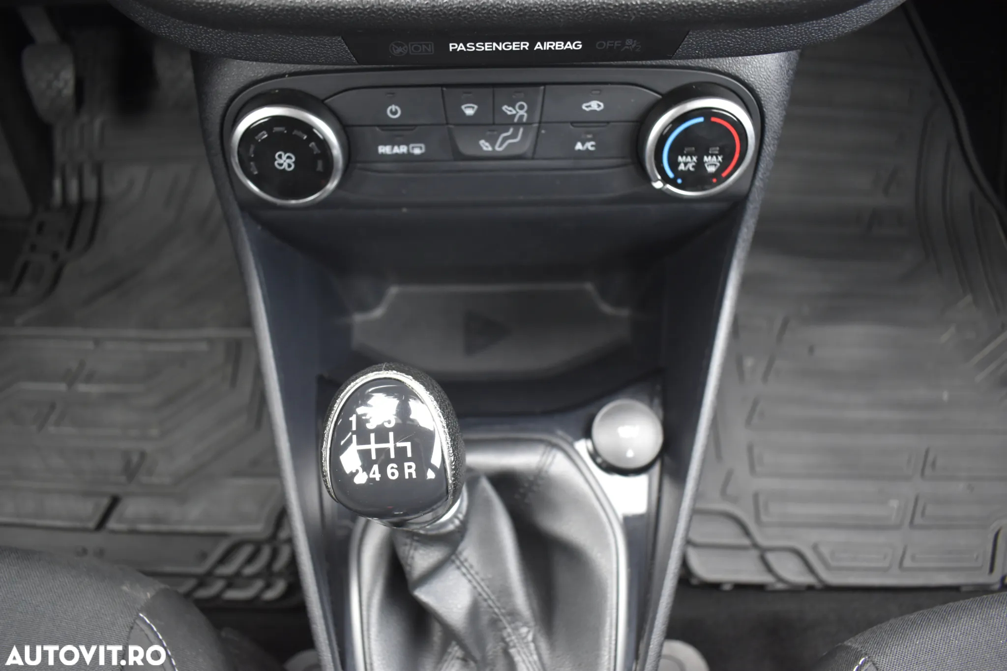 Ford Fiesta - 28