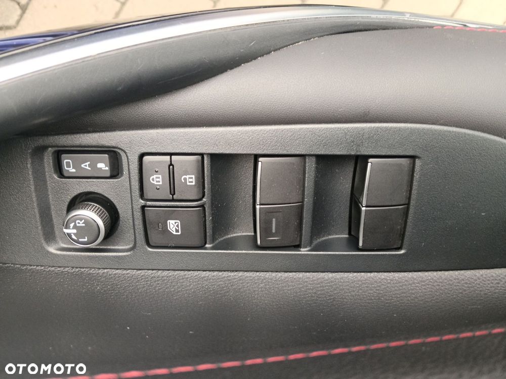 Toyota Corolla 2.0 Hybrid GR Sport Dynamic - 16