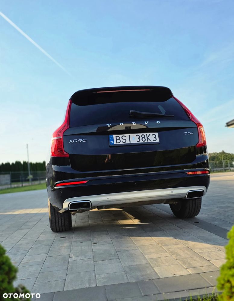 Volvo XC 90 - 23
