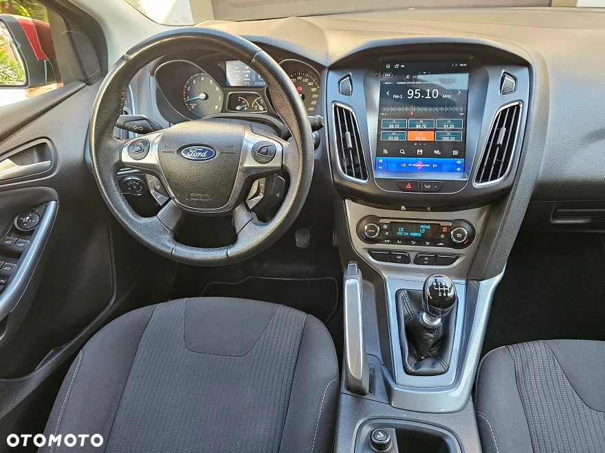 Ford Focus 1.6 EcoBoost Titanium - 27