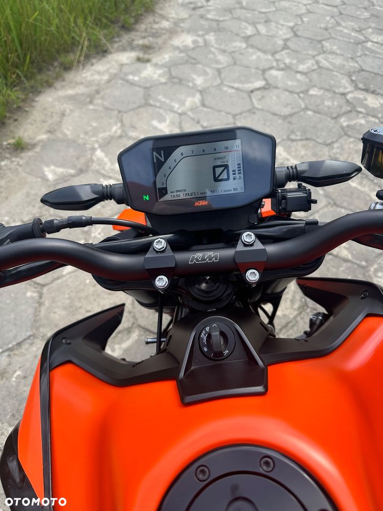 KTM DUKE 890 - 29