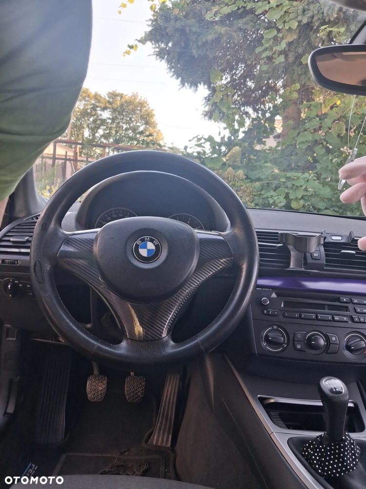 BMW Seria 1 - 22