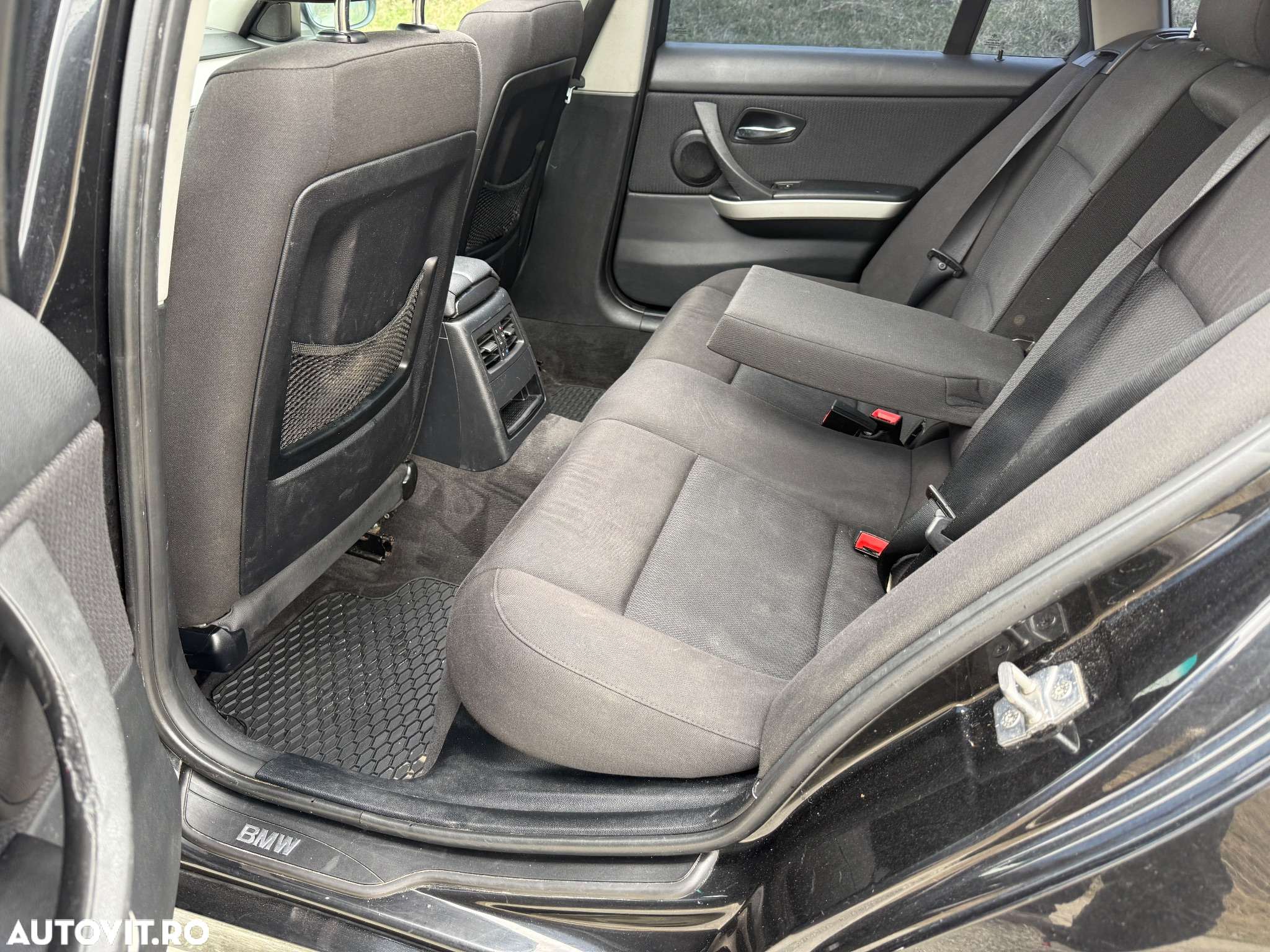 BMW Seria 3 320d Touring - 12