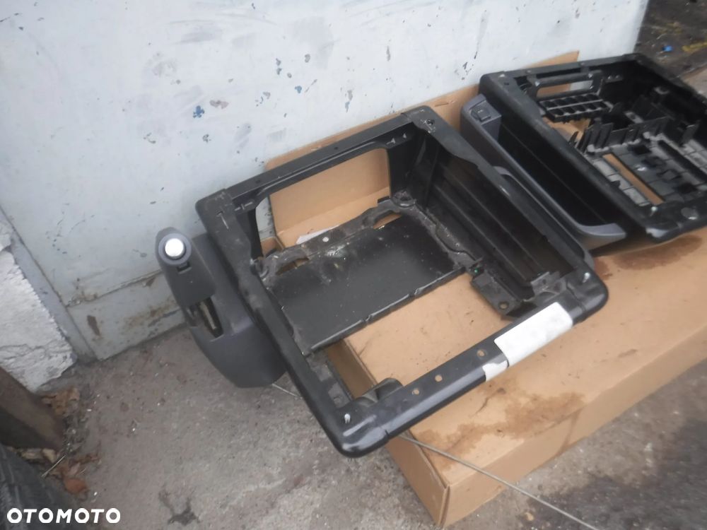 Vw T5 Lift  multivan mocowanie fotela podstawa stelaz EUROPA lewe - 2