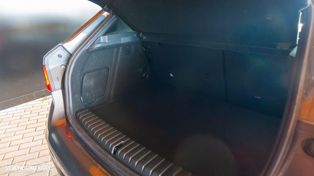 BMW 116 d Pack Desportivo M - 9